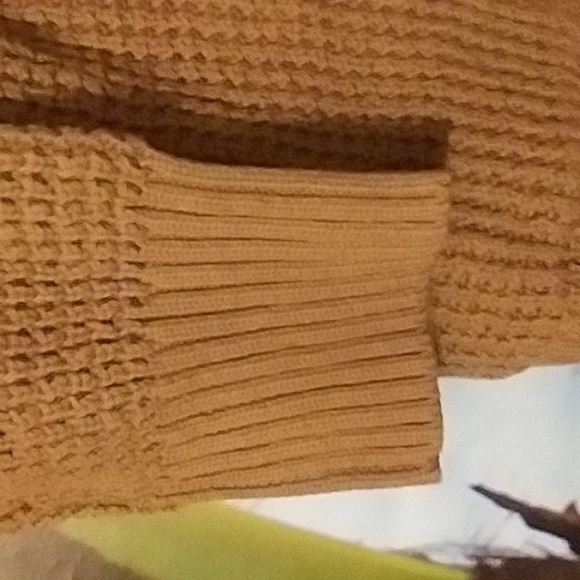 Universal Thread sweater - Picture 3 of 11